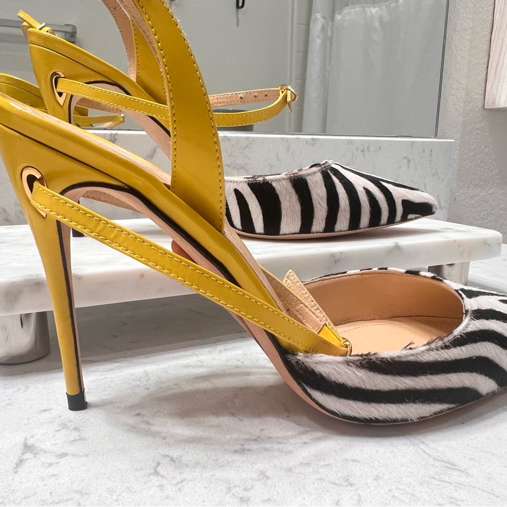 Jennifer Chamandi designer shoes. Size 37. Real calf fur and leather. New in box
